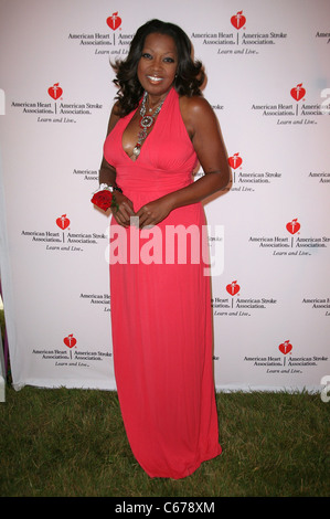 Star Jones présents pour la 15e édition annuelle de l'American Heart Association Coeur de la balle, l'école Hayground Hamptons, Bridgehampton, NY Le 25 juin 2011. Photo par : Rob riche/Everett Collection Banque D'Images