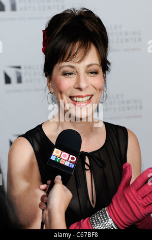 Jane Kaczmarek au Gala d'Ouverture pour des arrivées pour la vallée Performing Arts Center, Centre des arts de la vallée, Northridge, CA le 29 janvier 2011. Photo par : Sara Cozolino/Everett Collection Banque D'Images