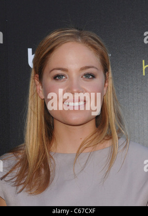 Erika Christensen pour des arrivées à 13e édition de la remise des Prix aux jeunes du Club Nokia, Hollywood, Los Angeles, CA, 20 mai 2011. Photo par : Elizabeth Goodenough/Everett Collection Banque D'Images