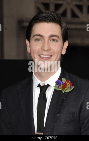 Nicholas Braun au niveau des arrivées pour le PROM Premiere, El Capitan Theatre, Los Angeles, CA, 21 avril 2011. Photo par : Elizabeth Goodenough/Everett Collection Banque D'Images