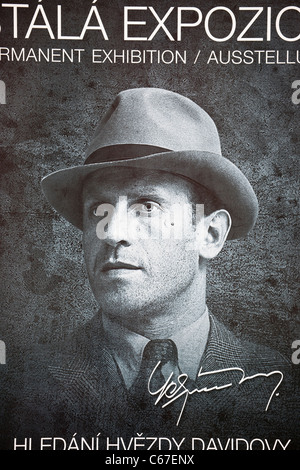 Oskar Schindler sur panneau à propos de l'exposition permanente de la Městské musée de sa ville natale. Banque D'Images