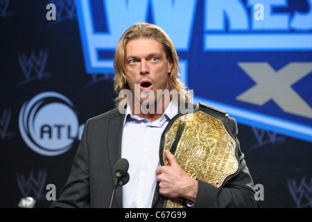 En présence de pointe pour WRESTLEMANIA XXVII Conférence de presse, Hard Rock Café, New York, NY Le 30 mars 2011. Photo par : Rob riche/Everett Collection Banque D'Images