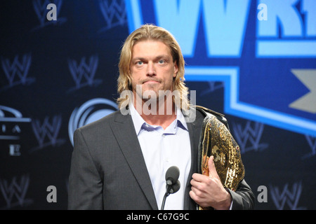 En présence de pointe pour WRESTLEMANIA XXVII Conférence de presse, Hard Rock Café, New York, NY Le 30 mars 2011. Photo par : Rob riche/Everett Collection Banque D'Images