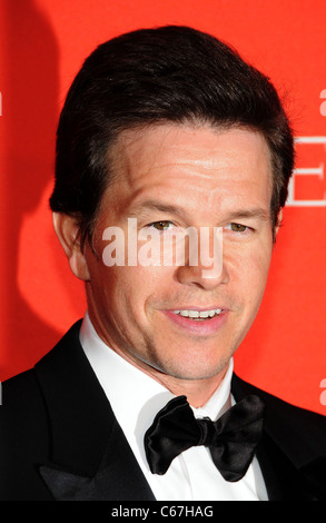 Mark Wahlberg à temps pour des arrivées 100 GALA, Frederick P. Rose Hall - Jazz at Lincoln Center, New York, NY Le 26 avril 2011. Photo par : Desiree Navarro/Everett Collection Banque D'Images