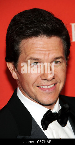 Mark Wahlberg à temps pour des arrivées 100 GALA, Frederick P. Rose Hall - Jazz at Lincoln Center, New York, NY Le 26 avril 2011. Photo par : Desiree Navarro/Everett Collection Banque D'Images