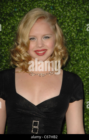 Sofia Vassilieva aux arrivées pour CBS, The CW et Showtime TCA Summer