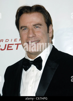 John Travolta aux arrivées de 8e Living Legends of Aviation Awards, Beverly Hilton Hotel, Los Angeles, CA, 21 Janvier Banque D'Images