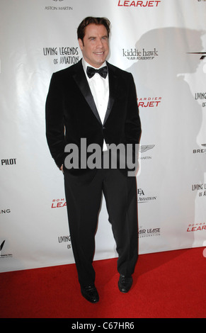 John Travolta aux arrivées de 8e Living Legends of Aviation Awards, Beverly Hilton Hotel, Los Angeles, CA, 21 Janvier Banque D'Images