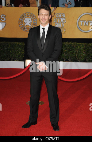 James Franco au niveau des arrivées pour 17e Congrès annuel de la Screen Actors Guild (SAG Awards - Arrivals, Shrine Auditorium, Los Angeles, CA, 30 janvier 2011. Photo par : Dee Cercone/Everett Collection Banque D'Images