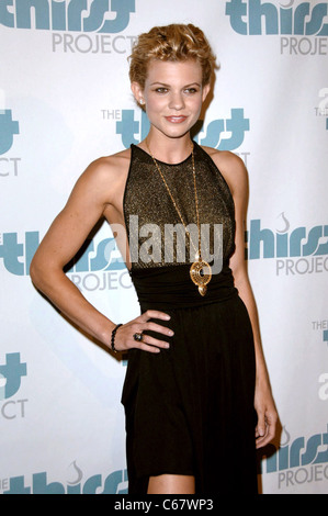 Angel McCord au niveau des arrivées pour le premier projet soif Gala, Casa Del Mar, Los Angeles, CA, 29 juin 2010. Photo par : Dee Cercone/Everett Collection Banque D'Images