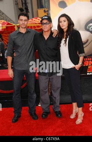 Jean Claude Van Damme aux arrivées de Kung Fu Panda 2 Premiere, le Grauman's Chinese Theatre, Los Angeles, CA, 22 mai 2011. Photo par : Elizabeth Goodenough/Everett Collection Banque D'Images