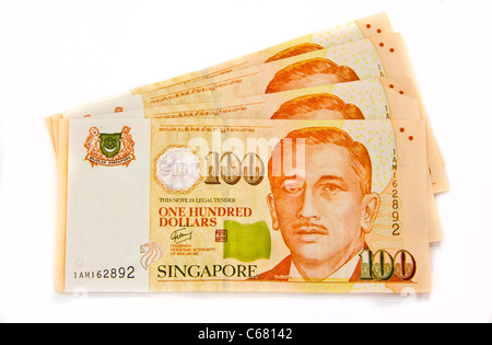 Cent dollars Singapour isolé sur fond blanc Banque D'Images