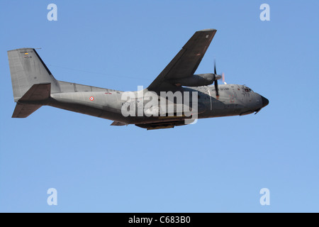 Armée de l'air Transall C-160R transporteur tactique moyen au décollage Banque D'Images