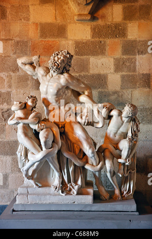 La statue de Laocoon et ses fils (copie exacte) dans le palais du Grand Maître, ville médiévale de Rhodes, Grèce Banque D'Images