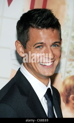 Brian Young aux arrivées à la vie telle que nous la connaissons Premiere, le Ziegfeld Theatre, New York, NY Le 30 septembre 2010. Photo par : Desiree Navarro/Everett Collection Banque D'Images