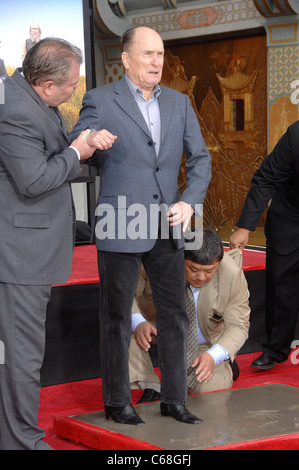 Robert Duvall dans une apparition publique pour Robert Duvall part- et l'Empreinte Cérémonie à Grauman's, le Grauman's Chinese Theatre, Los Angeles, CA 5 janvier 2011. Photo par : Michael Germana/Everett Collection Banque D'Images