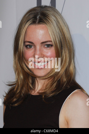 Melissa George au niveau des arrivées de l'Inspiration Awards annuel bénéficiant Intensifier Women's Network, Beverly Hilton Hotel, Los Angeles, CA, 10 juin 2011. Photo par : Elizabeth Goodenough/Everett Collection Banque D'Images
