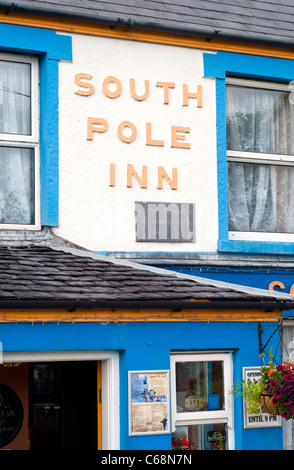 Le Pôle Sud Inn pub à Annascaul près de Dingle, dans le comté de Kerry, Irlande, autrefois propriété de l'explorateur de l'Antarctique Tom Crean Banque D'Images