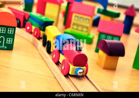 Petit Train en ville en brique Banque D'Images