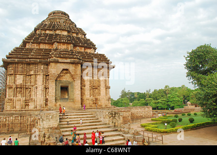 Façade du temple du soleil de Konark datant du XIIIe siècle.Attribué au roi Narasimha Deva I de la dynastie Ganga orientale, Odisha , Inde Banque D'Images