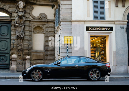 Maserati gt garé à Milan Banque D'Images