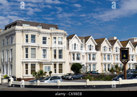 Appartements de vacances et appartements en front de mer le long de Teignmouth Banque D'Images