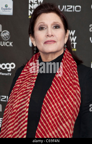 Carrie Fisher au niveau des arrivées pour le nouveau logo MAINTENANT SUIVANT Awards 2011, l'Avalon, Los Angeles, CA, le 7 avril 2011. Photo par : Emiley Schweich/Everett Collection Banque D'Images