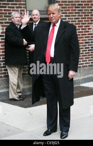 Donald Trump à talk show de comparution dans le Late Show with David Letterman - WED, Ed Sullivan Theater, New York, NY 2 Mars, 2011. Photo par : Rob Kim/Everett Collection Banque D'Images