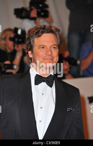 Colin Firth aux arrivées pour Alexander McQueen : Savage Beauty Opening Night Gala - Partie 1, Metropolitan Museum of Art Costume Institute, New York, NY Le 2 mai 2011. Photo par : Gregorio T. Binuya/Everett Collection Banque D'Images