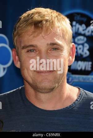 Rick Schroder aux arrivées de PHINEAS ET FERB : À TRAVERS LA 2ème dimension Premiere, El Capitan Theatre, Los Angeles, CA 3 août 2011. Photo par : Dee Cercone/Everett Collection Banque D'Images