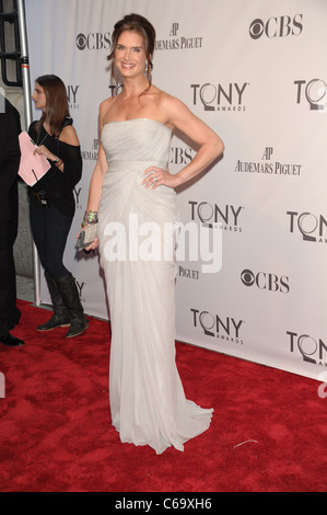 Brooke Shields au niveau des arrivées pour American Theatre Wing's 65e Antoinette Perry Tony Awards - Arrivals, Beacon Theatre, nouveau Banque D'Images