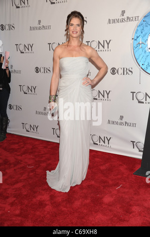 Brooke Shields au niveau des arrivées pour American Theatre Wing's 65e Antoinette Perry Tony Awards - Arrivals, Beacon Theatre, nouveau Banque D'Images