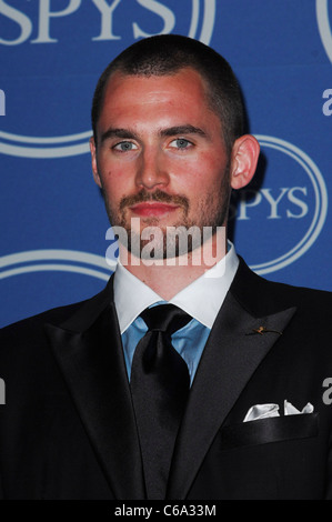 Kevin l'amour dans la salle de presse pour l'édition 2011 du prix ESPY - SALLE DE PRESSE, Nokia Theatre à Los Angeles. Vivre, Los Angeles, CA, 13 juillet 2011. Photo par : Elizabeth Goodenough/Everett Collection Banque D'Images