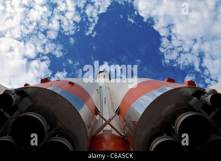 Le monument de transport spatial russe fusée. Samara. La Russie. Banque D'Images