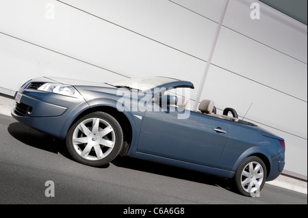 2007 Renault Mégane Coupé Cabriolet 150DCI voiture décapotable. Banque D'Images