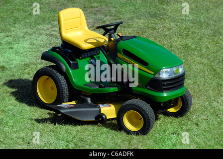 John Deere tracteur de pelouse Banque D'Images