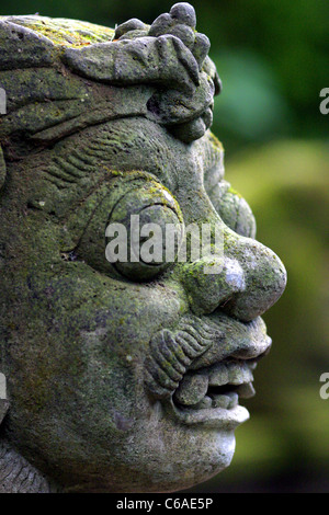 Statues à Ubud Sacred Monkey Forest Sanctuary. Ubud, Bali, Indonésie, Asie du Sud, Asie Banque D'Images