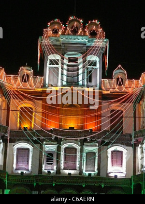 Jodhpur Palace, décoré de à soir du 15 août. Jabalpur, Madhya Pradesh, Inde Banque D'Images