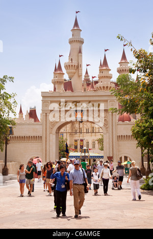 L'entrée de la Shrek "Far Far Away" de Universal Studios, à Singapour Banque D'Images