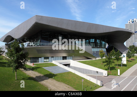 BMW Welt (Le Monde de BMW), à Munich, Bavière, Allemagne. Banque D'Images