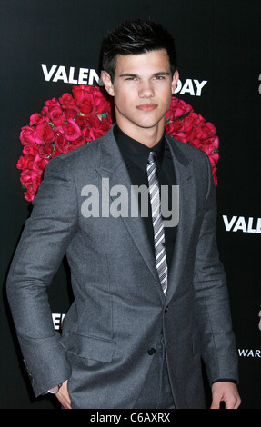 Taylor Lautner Los Angeles Première mondiale de 'Valentine's Day' tenue à l'Grauman's Chinese Theatre - Tapis Rouge d'Hollywood, Banque D'Images