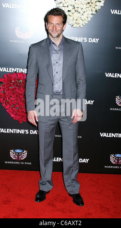 Bradley Cooper Los Angeles Première mondiale de 'Valentine's Day' tenue à l'Grauman's Chinese Theatre - Tapis Rouge d'Hollywood, Banque D'Images