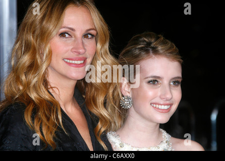 Julia Roberts et Emma Roberts Los Angeles Première mondiale de 'Valentine's Day' tenue à l'Grauman's Chinese Theatre - Rouge Banque D'Images