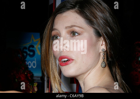 Jessica Biel Los Angeles Première mondiale de 'Valentine's Day' tenue à l'Grauman's Chinese Theatre Hollywood, Californie - Banque D'Images