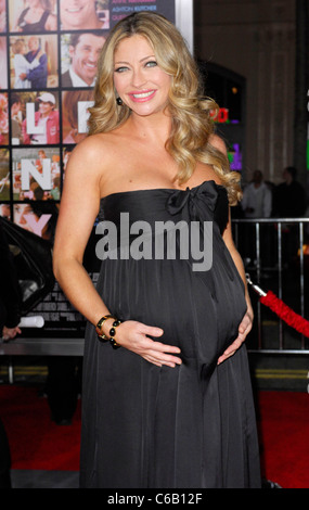 Rebecca Gayheart Los Angeles Première mondiale de 'Valentine's Day' tenue à l'Grauman's Chinese Theatre Hollywood, Californie - Banque D'Images