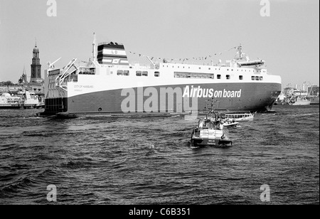 Vraquier "ville de Hamburg' au cours de la 822e anniversaire du port de Hambourg. Banque D'Images