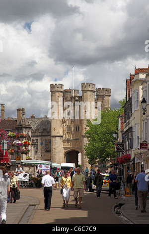 La Place du marché et les évêques "Eye" (entrée du palais des évêques) dans la région de Wells Somerset England UK Banque D'Images