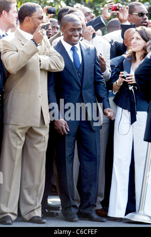 New Orleans Saints Reggie Bush qui attendent le président Barack Obama à bord d'un marin à la pelouse Sud, après Banque D'Images