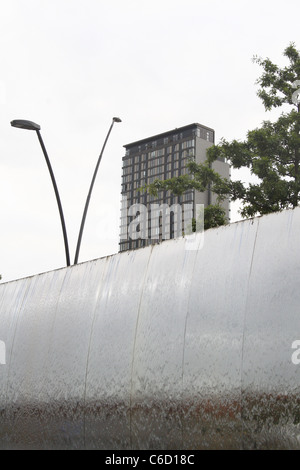 Dispositif de l'eau de pointe à l'extérieur de la gare de Sheffield. Sheffield, South Yorkshire, Angleterre Banque D'Images