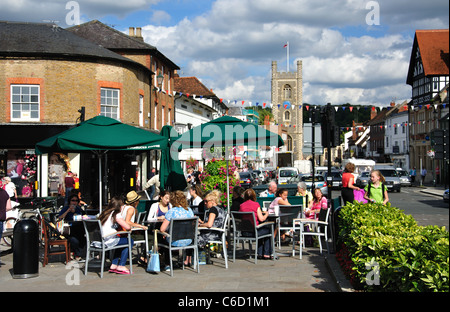 Café Starbucks, Market Place, Henley-on-Thames, Oxfordshire, Angleterre, Royaume-Uni Banque D'Images